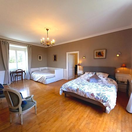 Au Pays De Jacquou : Chambre D'Hotes Et Table D'Hotes Fossemagne Eksteriør billede