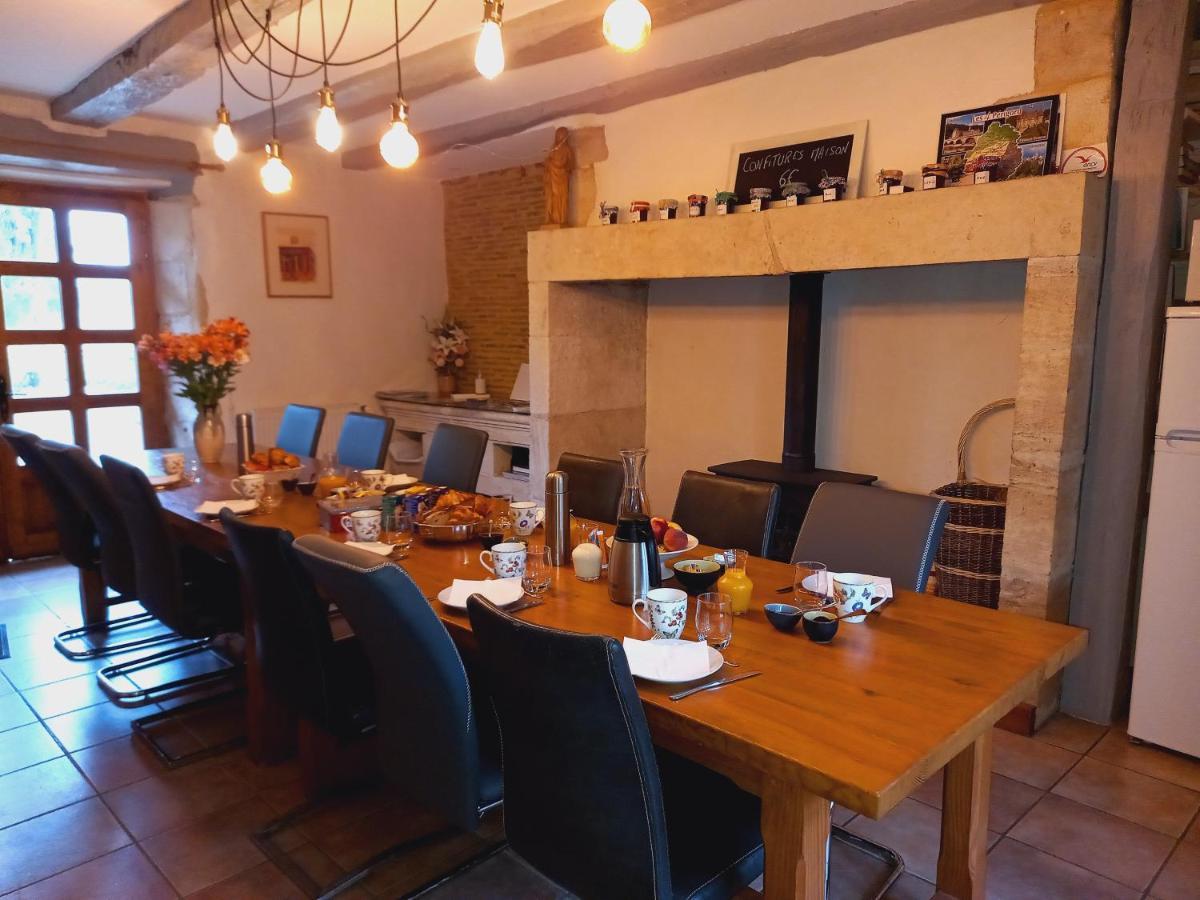 Au Pays De Jacquou : Chambre D'Hotes Et Table D'Hotes Fossemagne Eksteriør billede