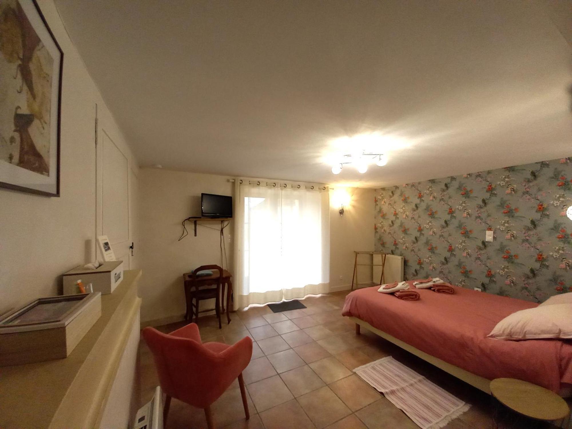 Au Pays De Jacquou : Chambre D'Hotes Et Table D'Hotes Fossemagne Eksteriør billede